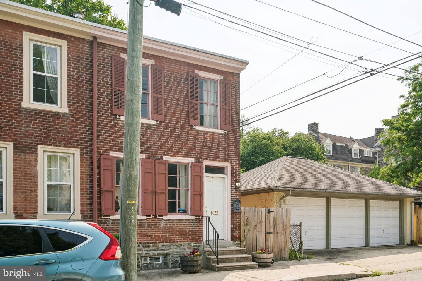 6022 McCallum Street photo 3
