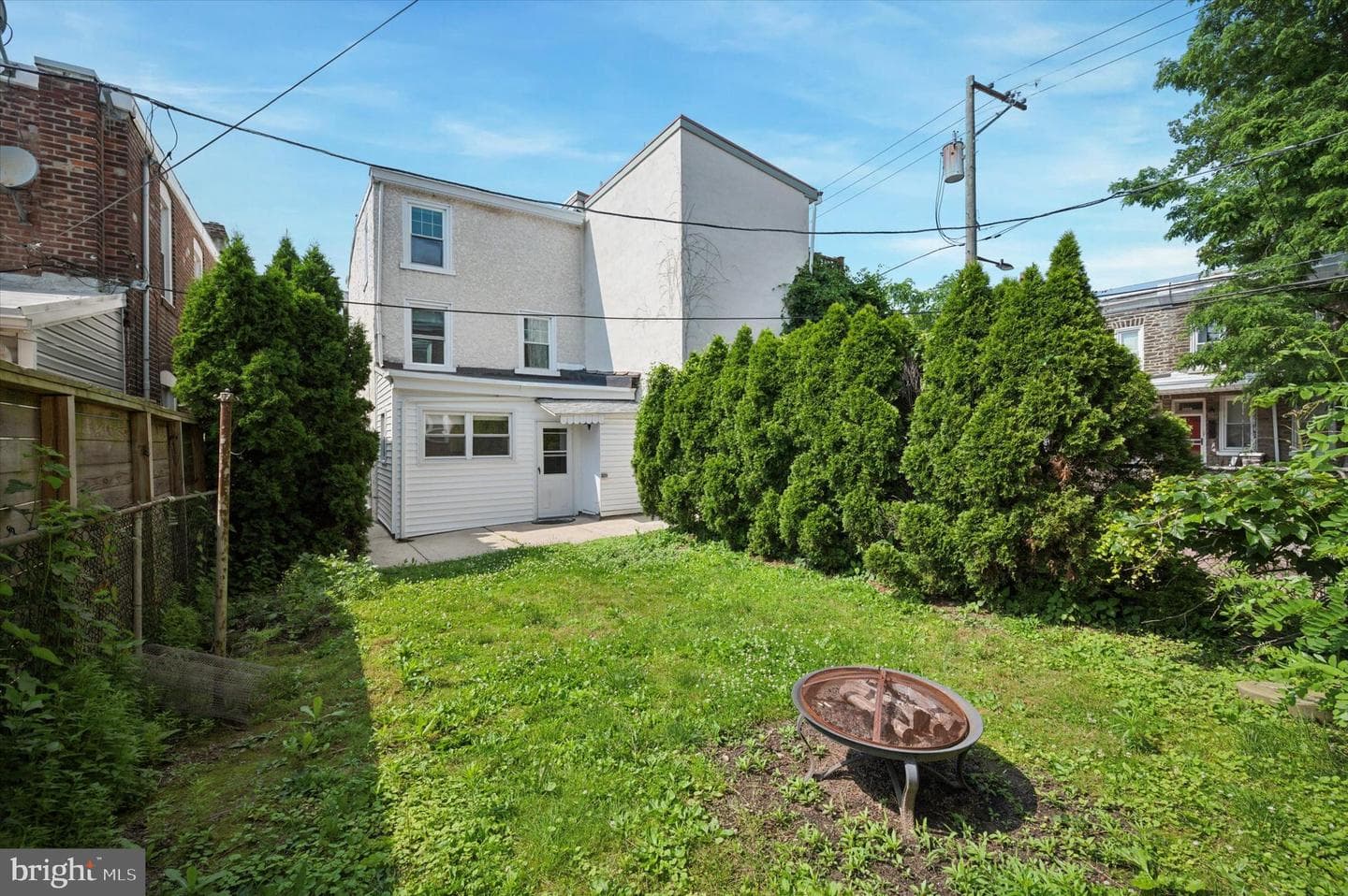 445 Dupont Street photo 22
