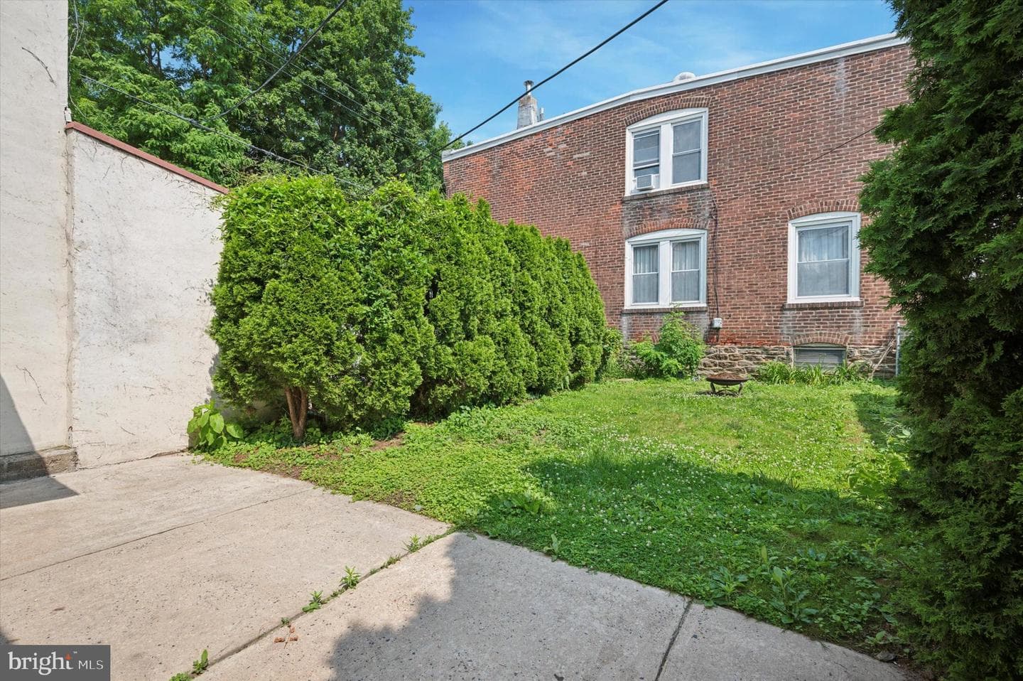 445 Dupont Street photo 23