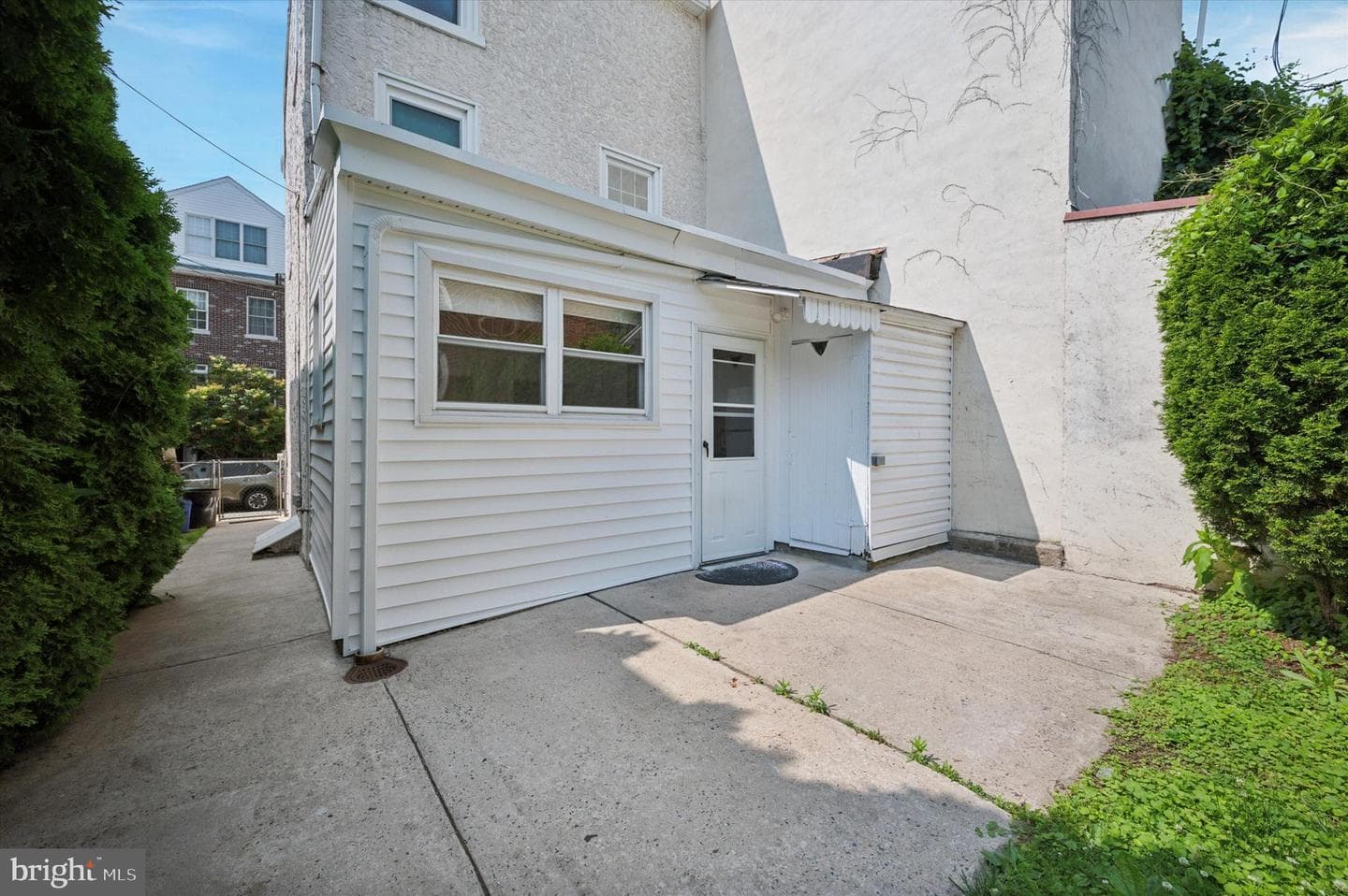 445 Dupont Street photo 25