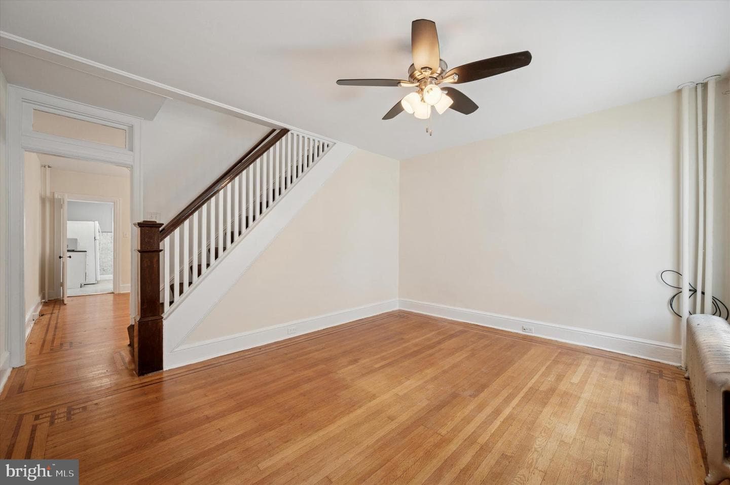 445 Dupont Street photo 3