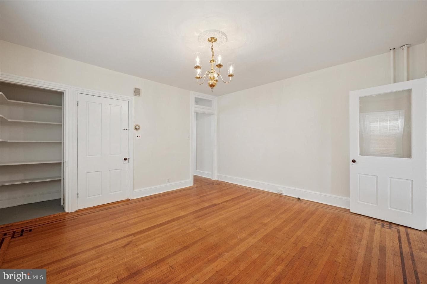 445 Dupont Street photo 7