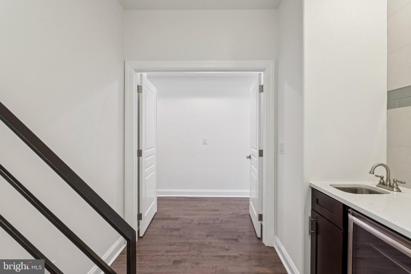 2529 W Oxford Street photo 18