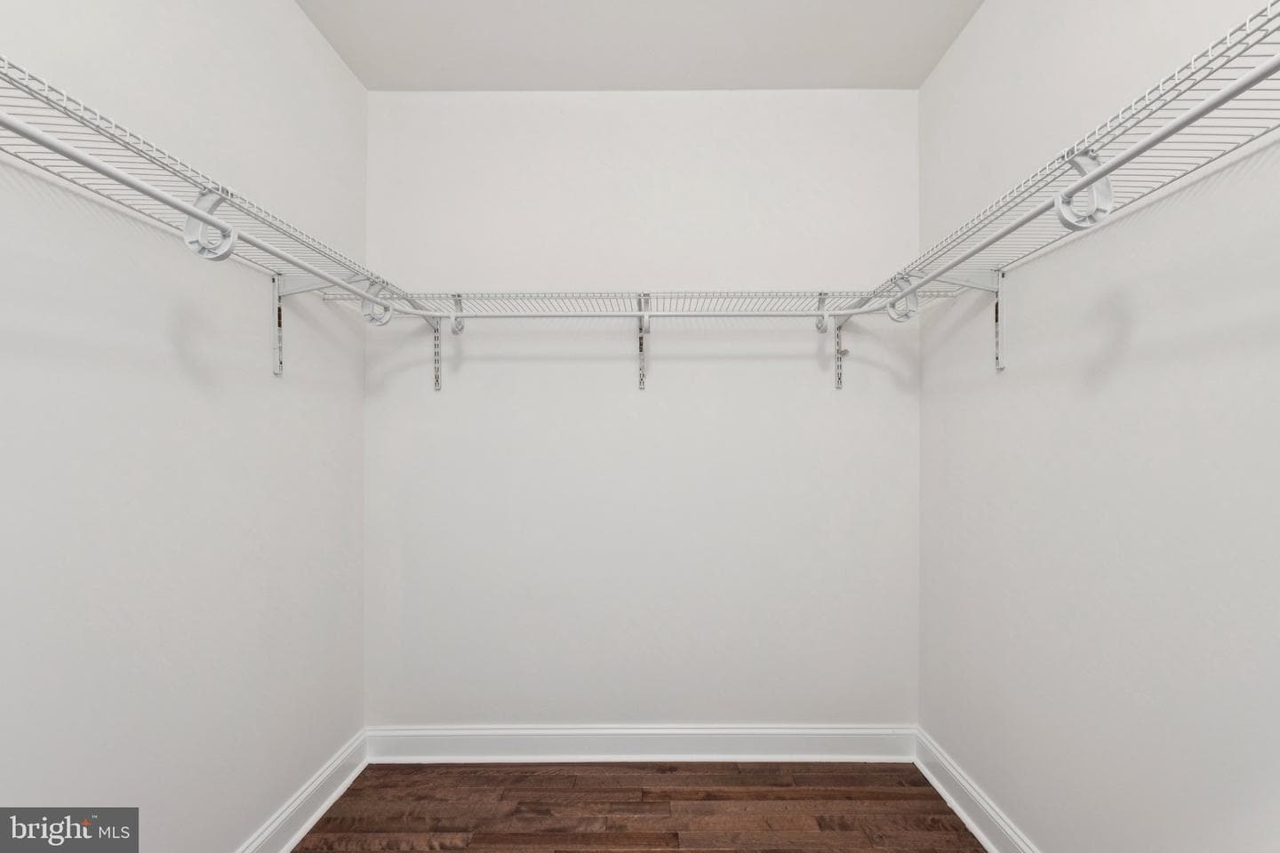 2529 W Oxford Street photo 24