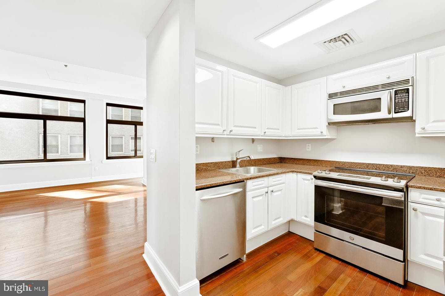 1500 Chestnut Street #19f photo 16