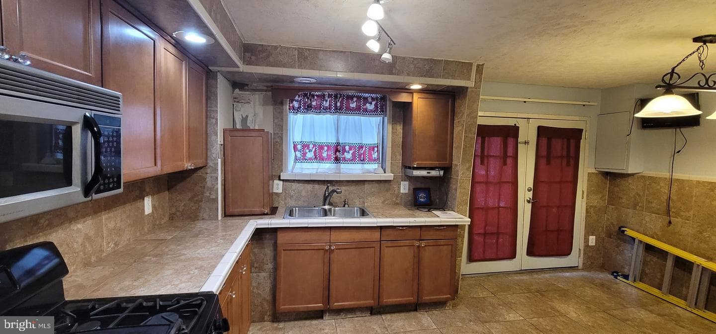 1431 N 12th Street photo 8
