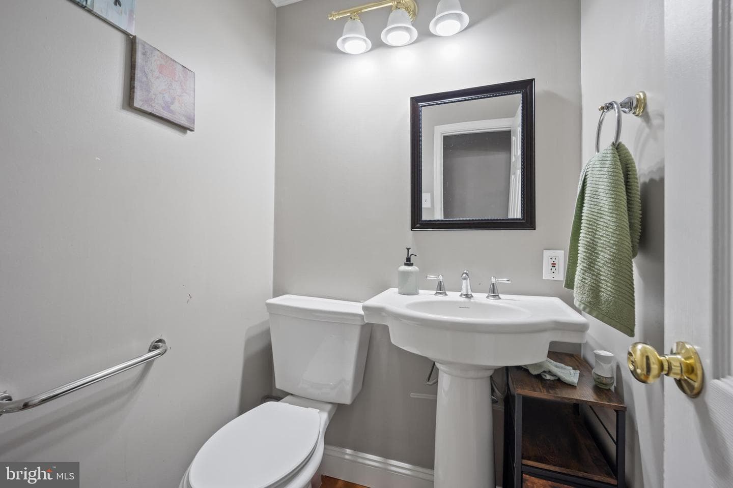 8411 Strahle Terrace photo 15