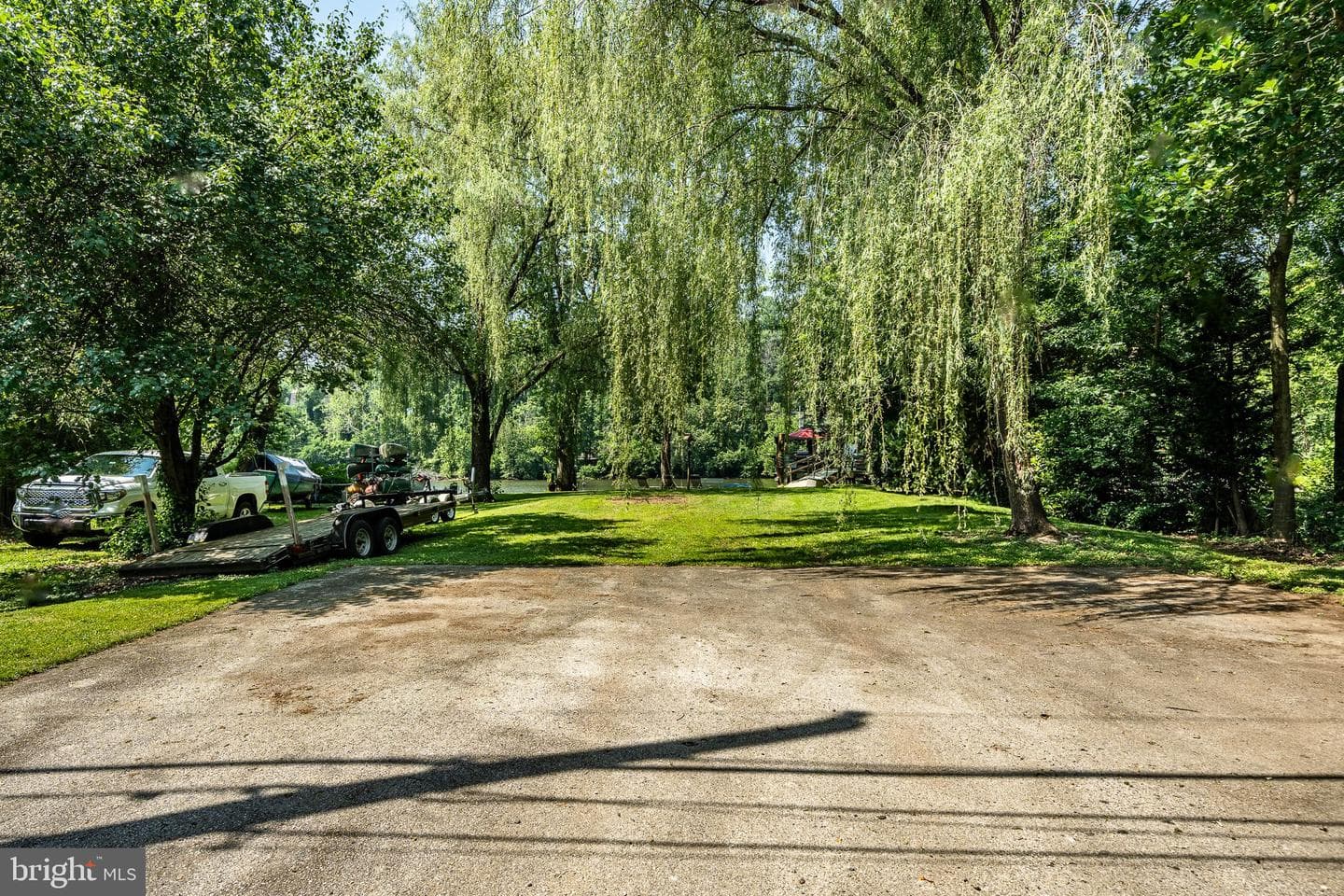2 River Road photo 37