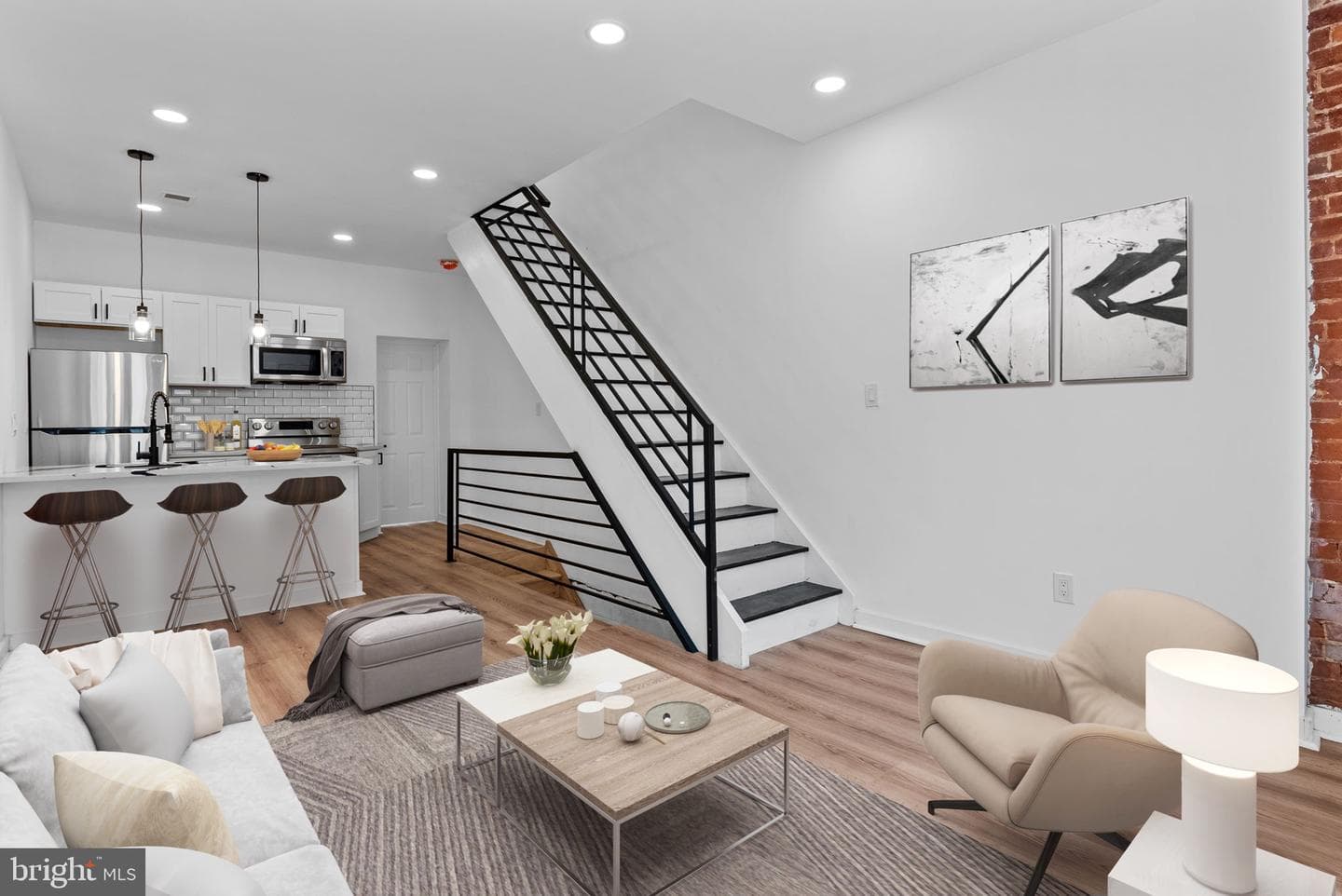 3216 N Randolph Street photo 4