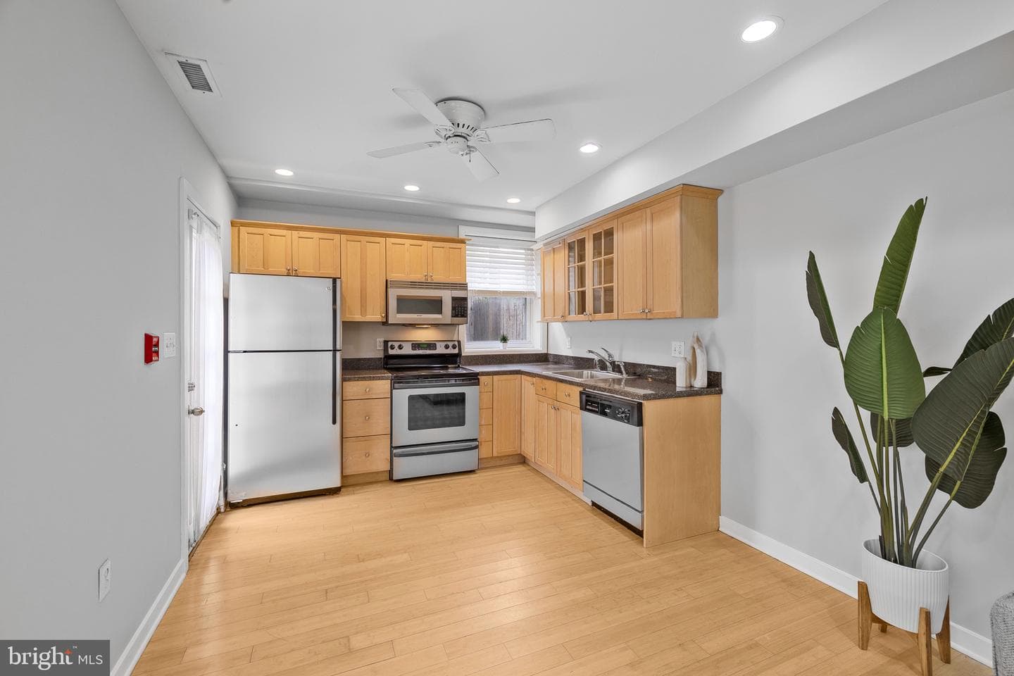 1516 Catharine Street #2 photo 10