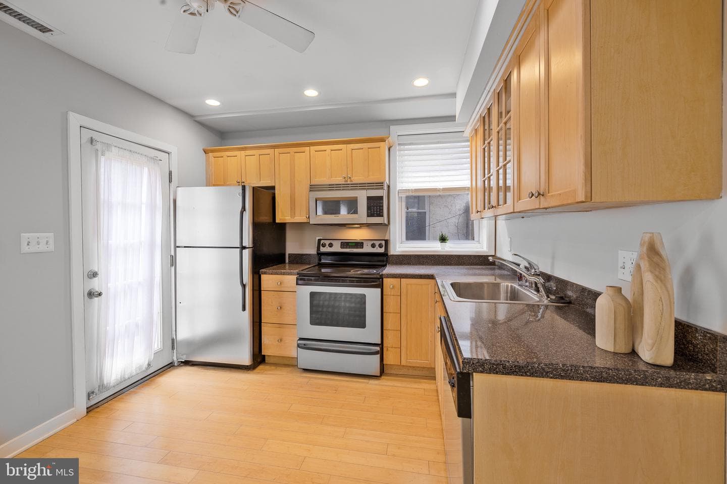 1516 Catharine Street #2 photo 11