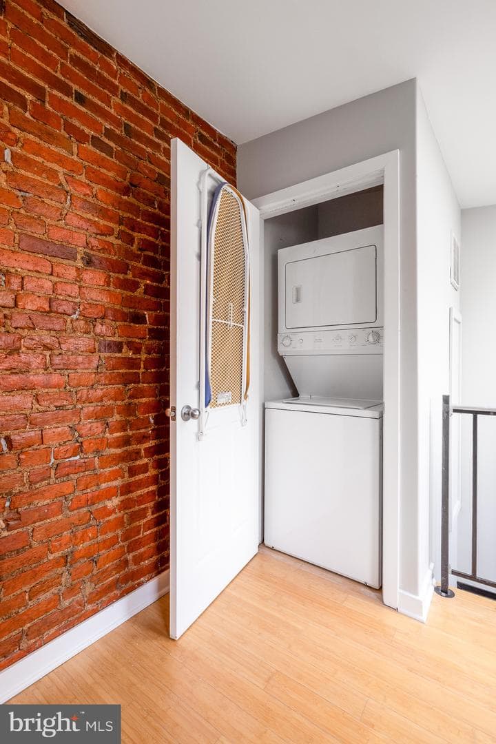1516 Catharine Street #2 photo 14