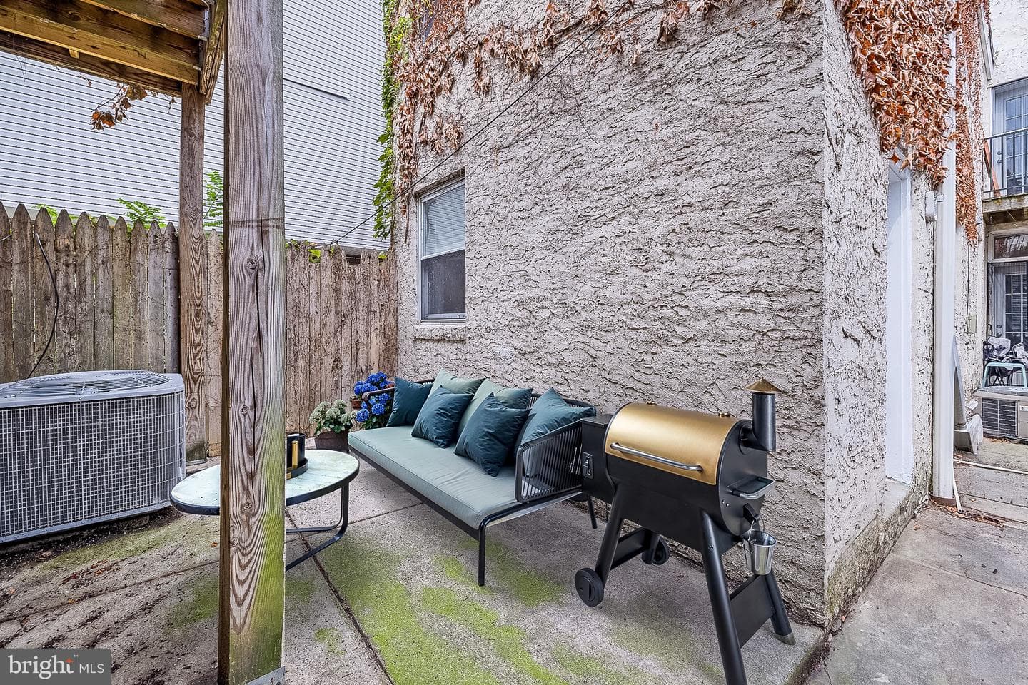 1516 Catharine Street #2 photo 25