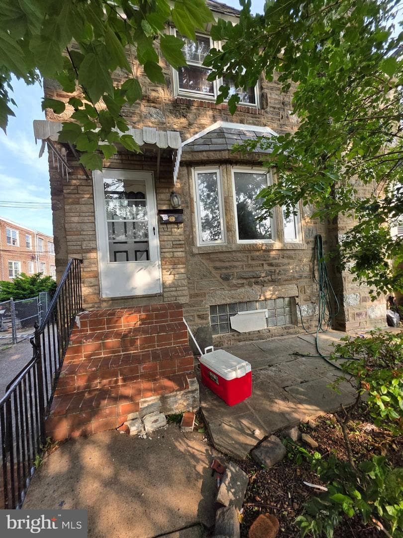 6141 Shisler Street photo 2