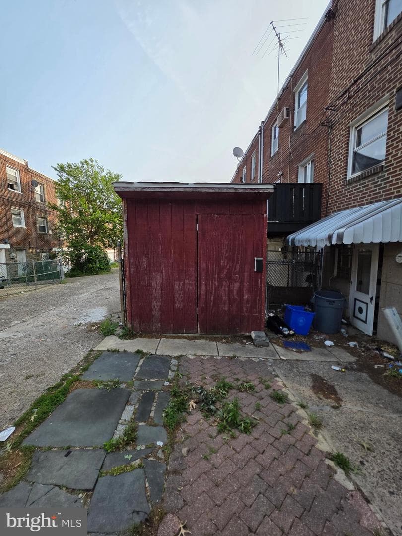6141 Shisler Street photo 4