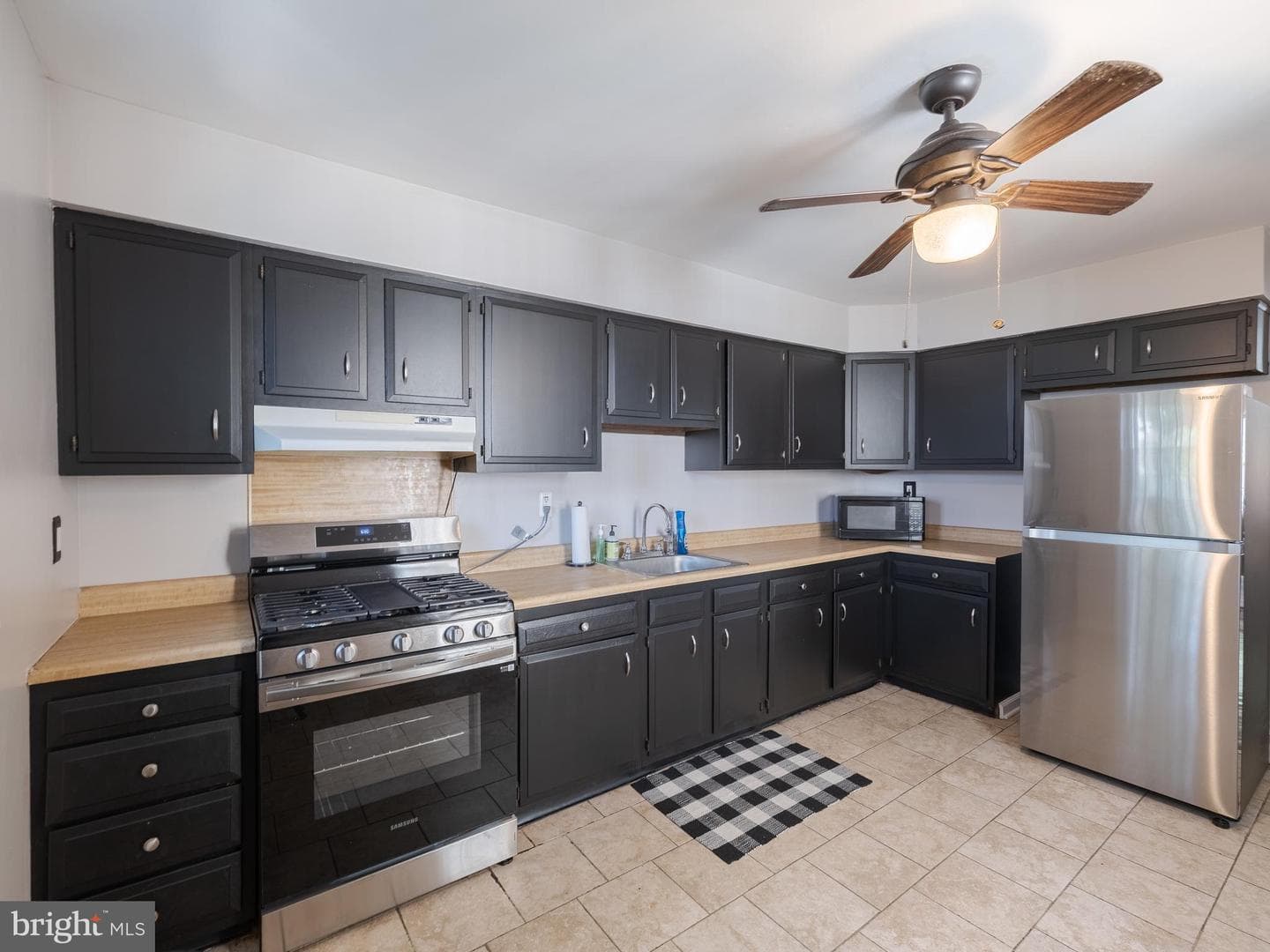 2137 Ellsworth Street photo 4