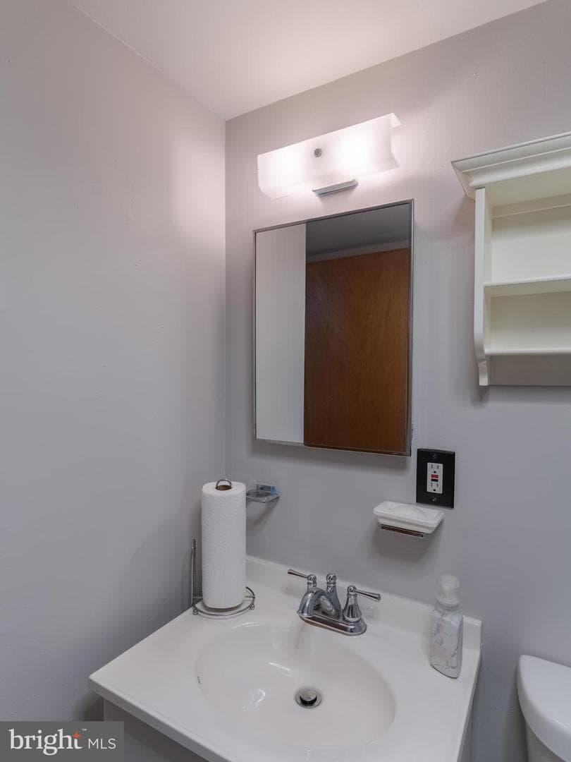 2137 Ellsworth Street photo 8