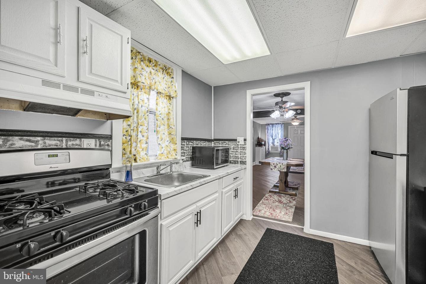 6370 Marsden Street photo 13