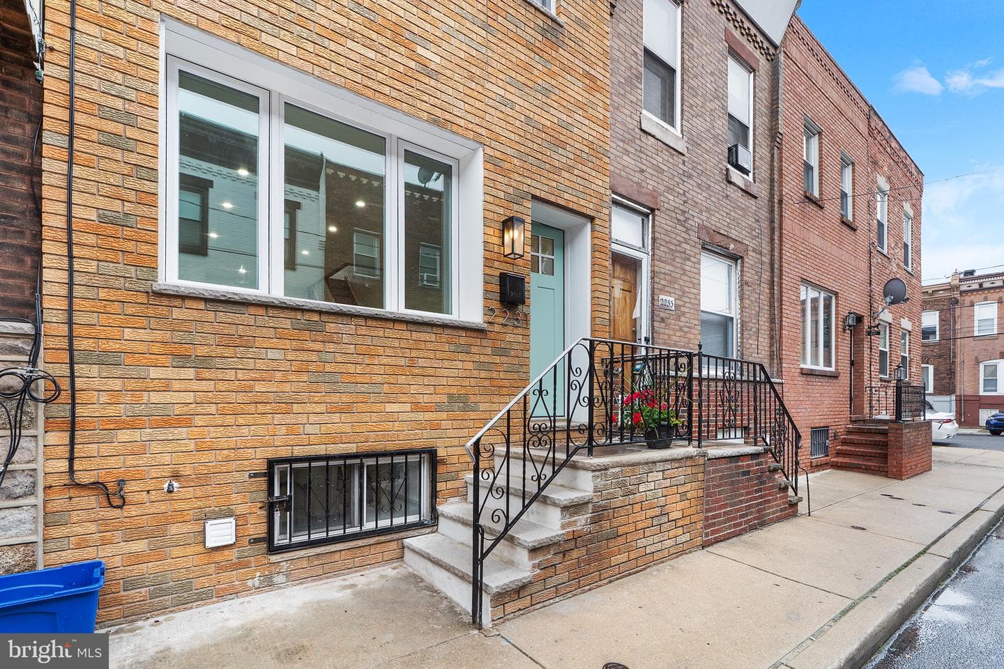 2231 S Opal Street photo 2