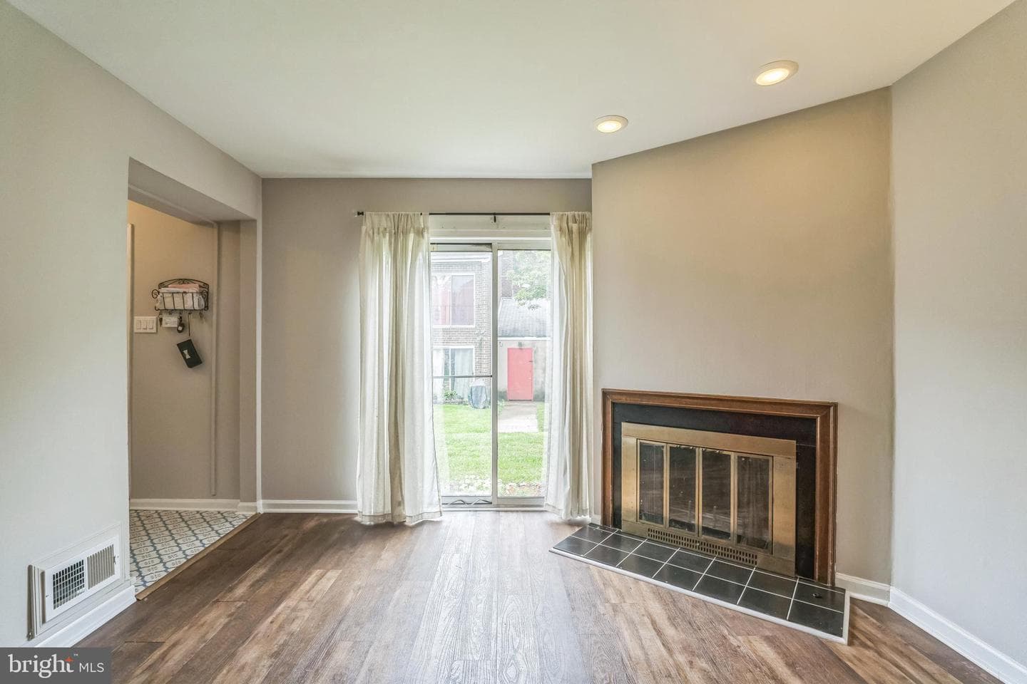9001 Ridge Avenue #31 photo 4
