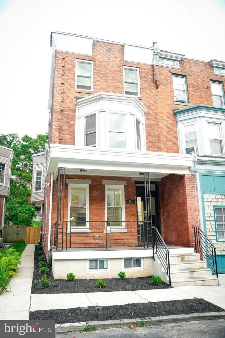 136 W Gorgas Lane