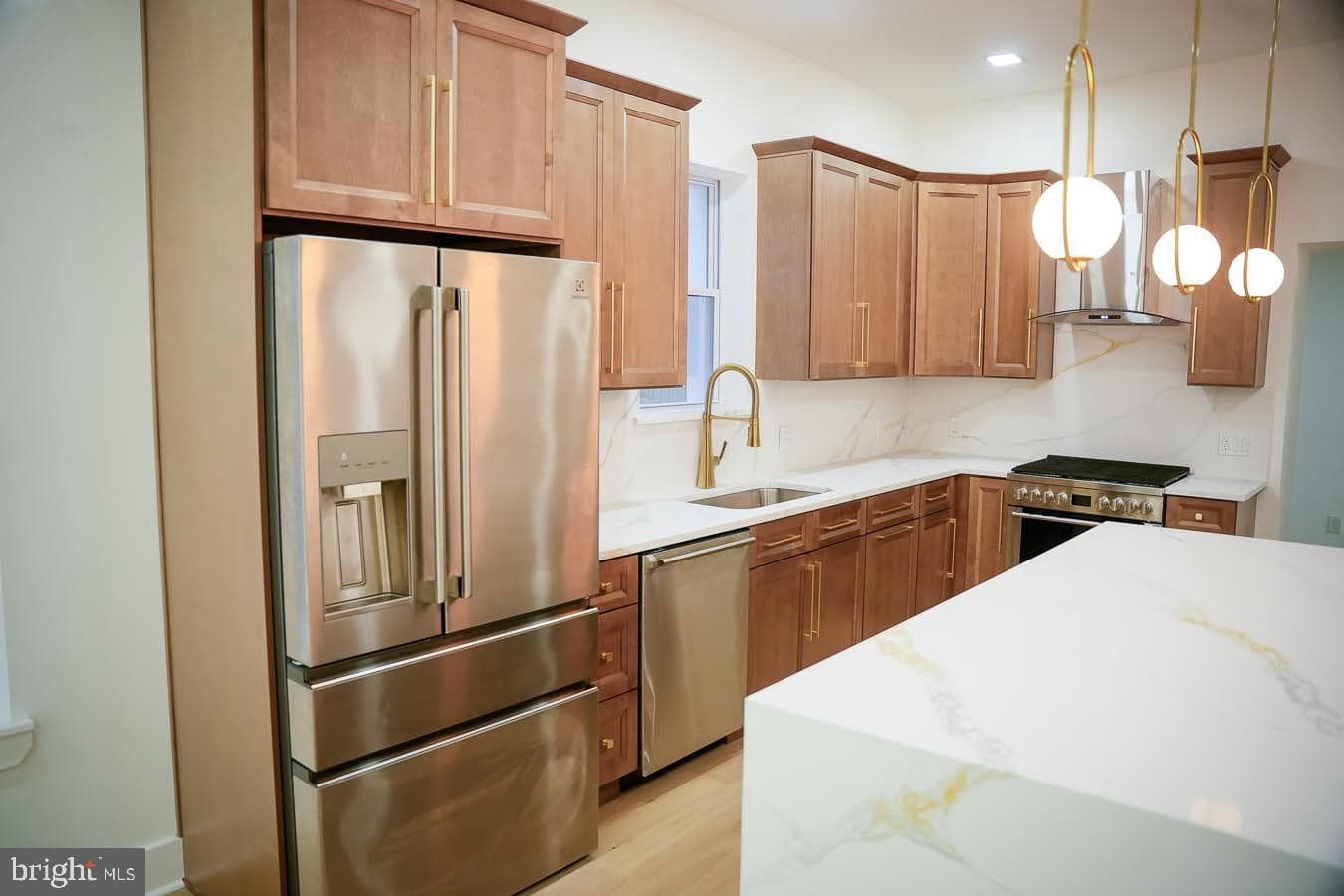136 W Gorgas Lane photo 10