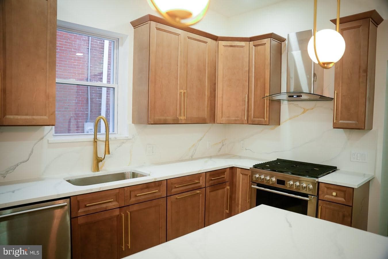 136 W Gorgas Lane photo 12