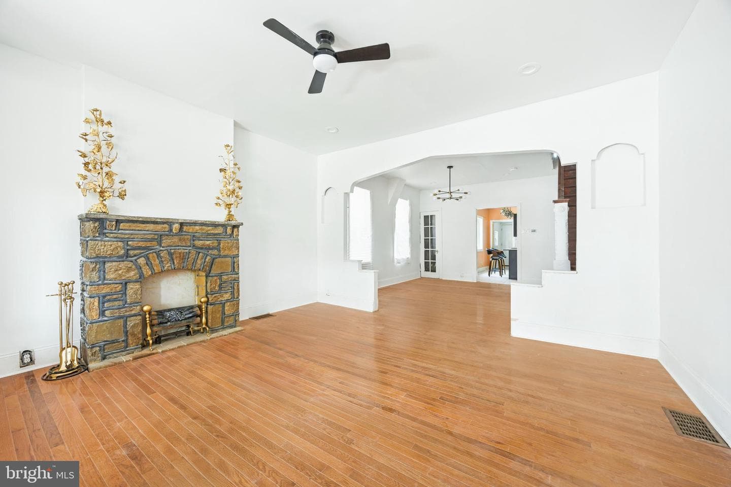 6221 Chew Avenue photo 3