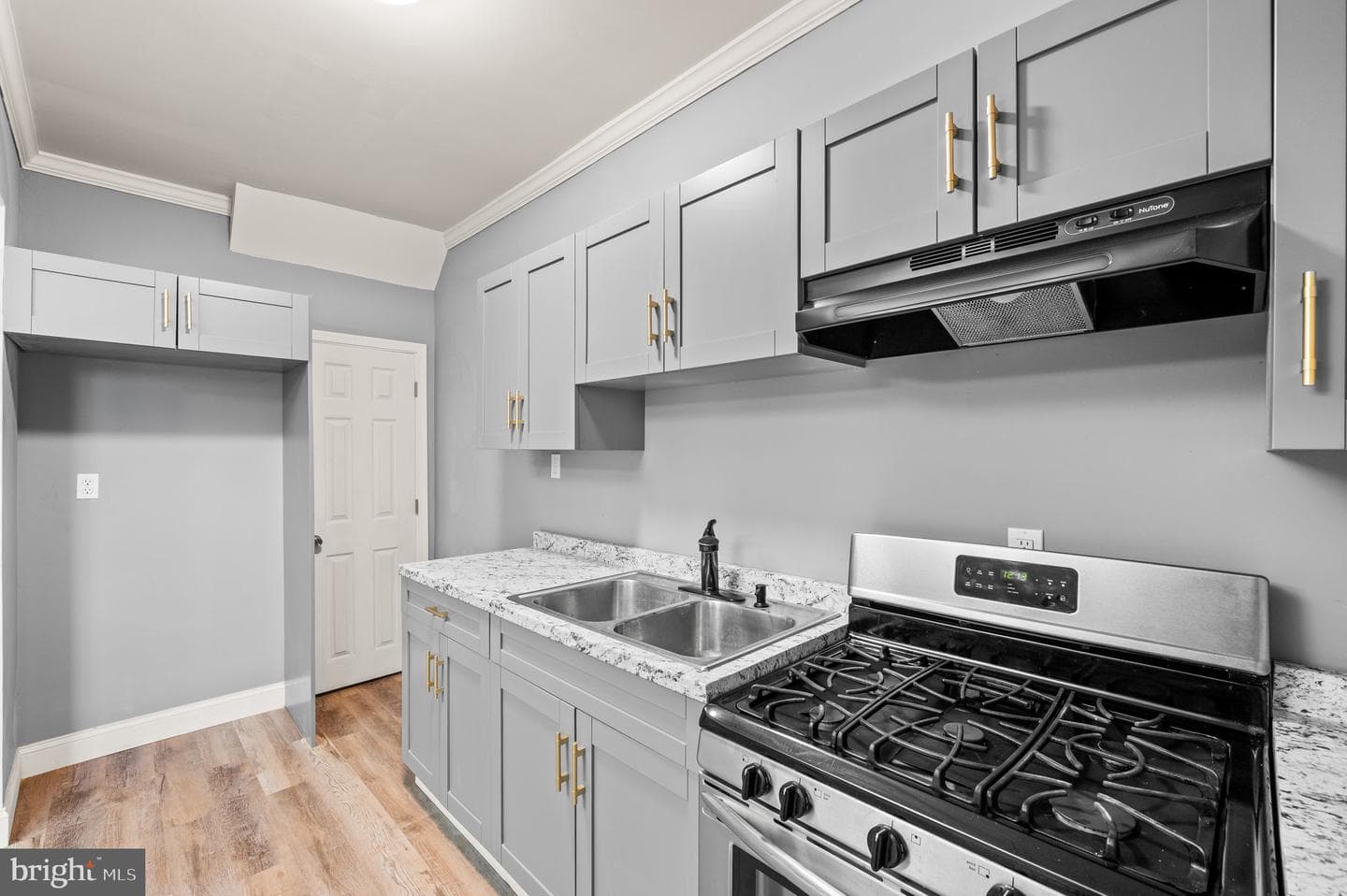 2305 Buckius Street photo 10