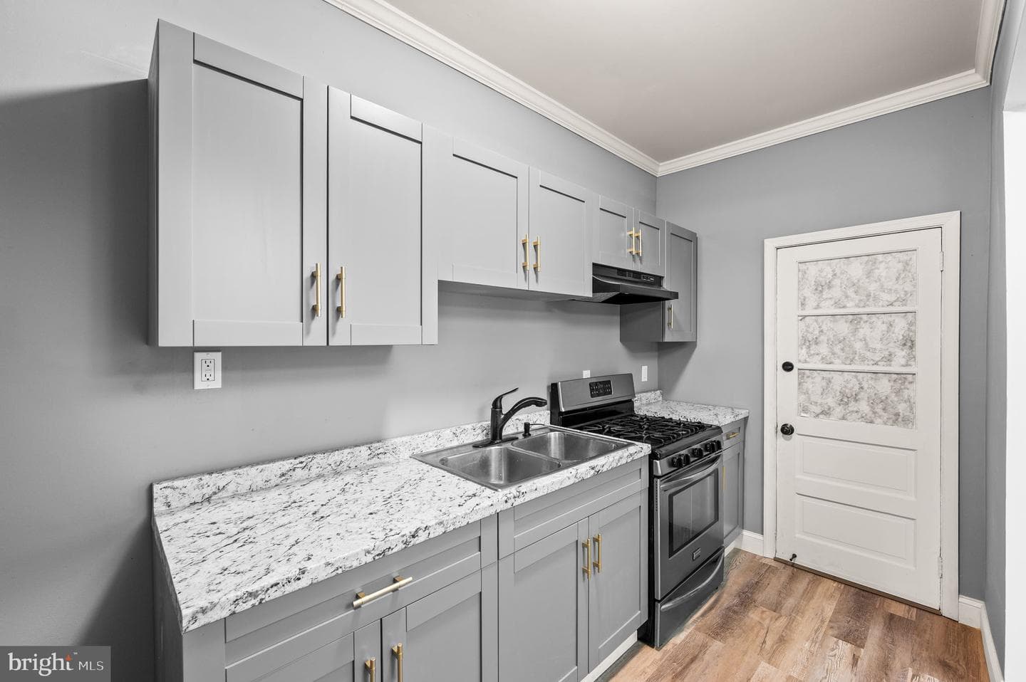 2305 Buckius Street photo 9