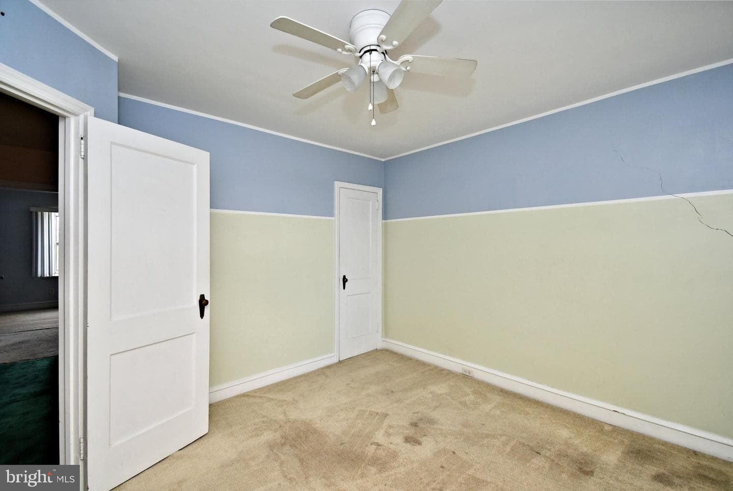 3323 Sheffield Avenue photo 34