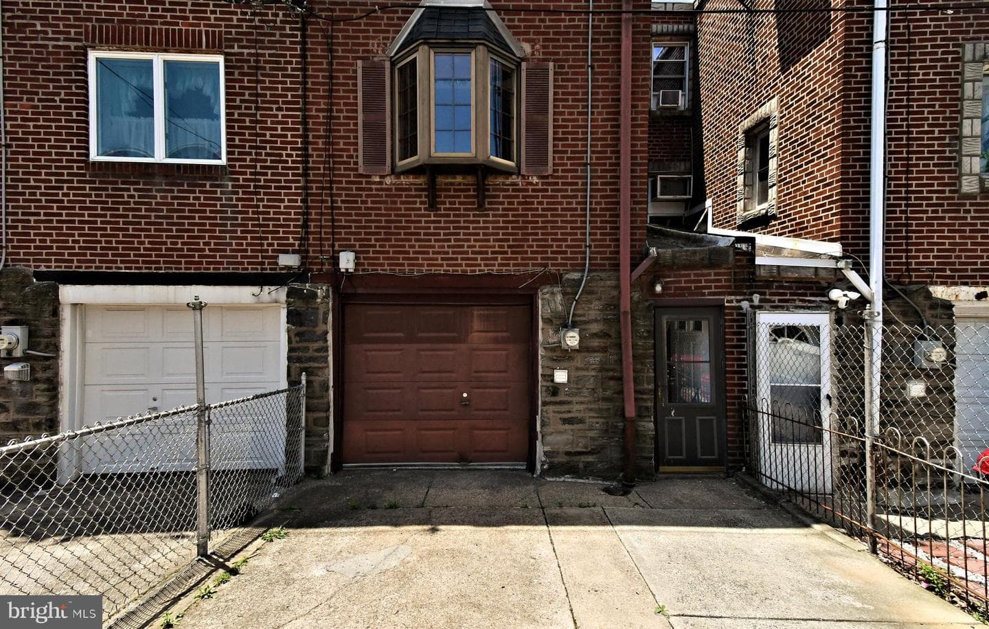 3323 Sheffield Avenue photo 43