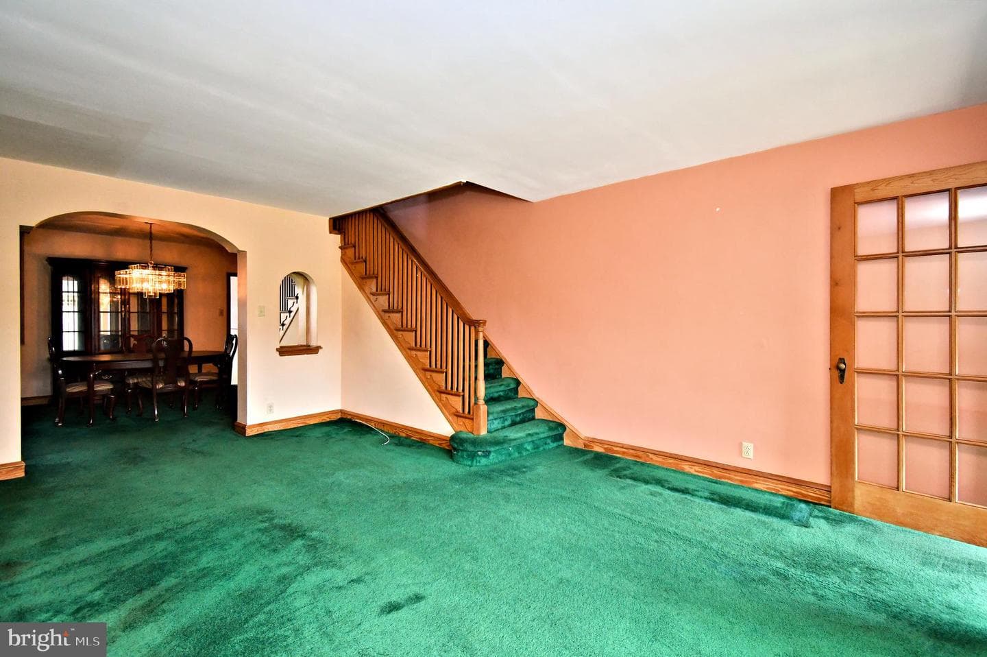 3323 Sheffield Avenue photo 9