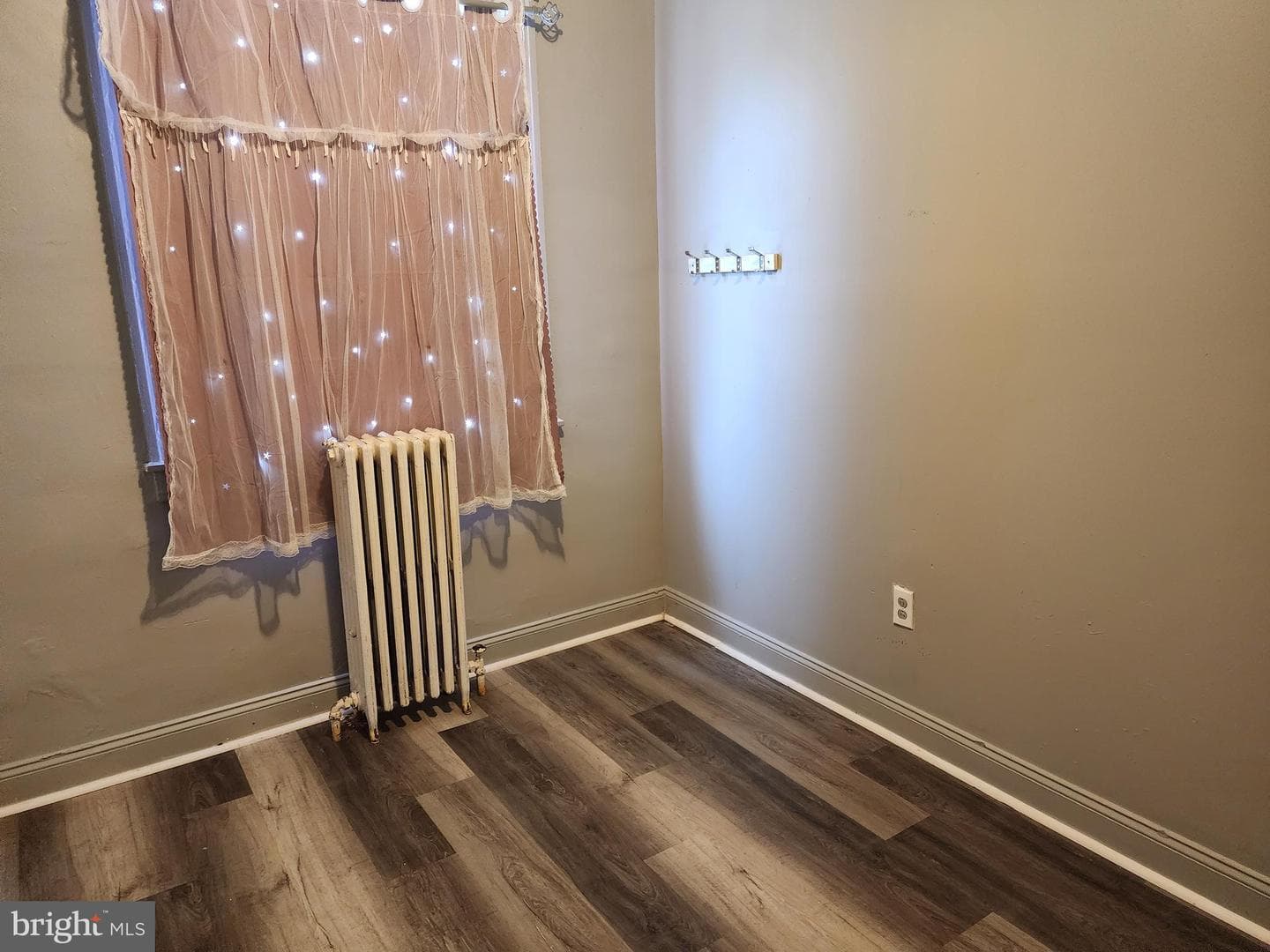 2143 Anchor Street photo 21