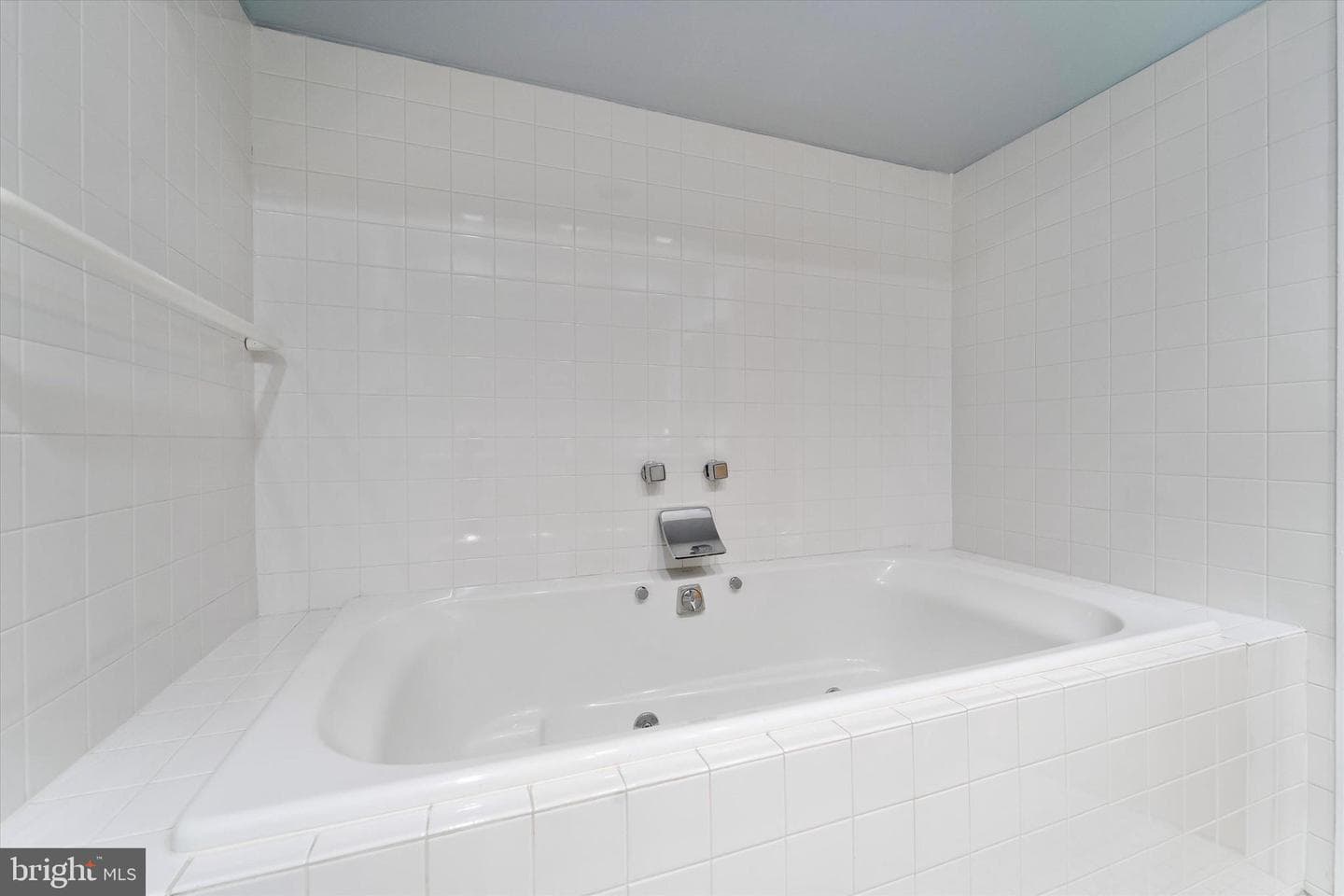 7 N Christopher Columbus Boulevard #130 photo 23