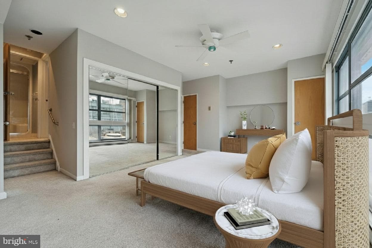 7 N Christopher Columbus Boulevard #130 photo 28