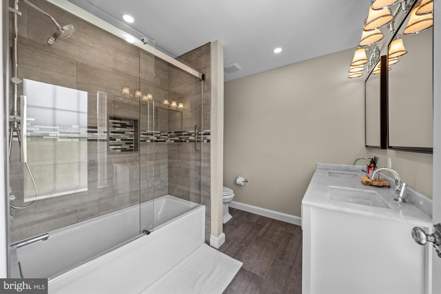 2124 W Reserve Drive photo 25
