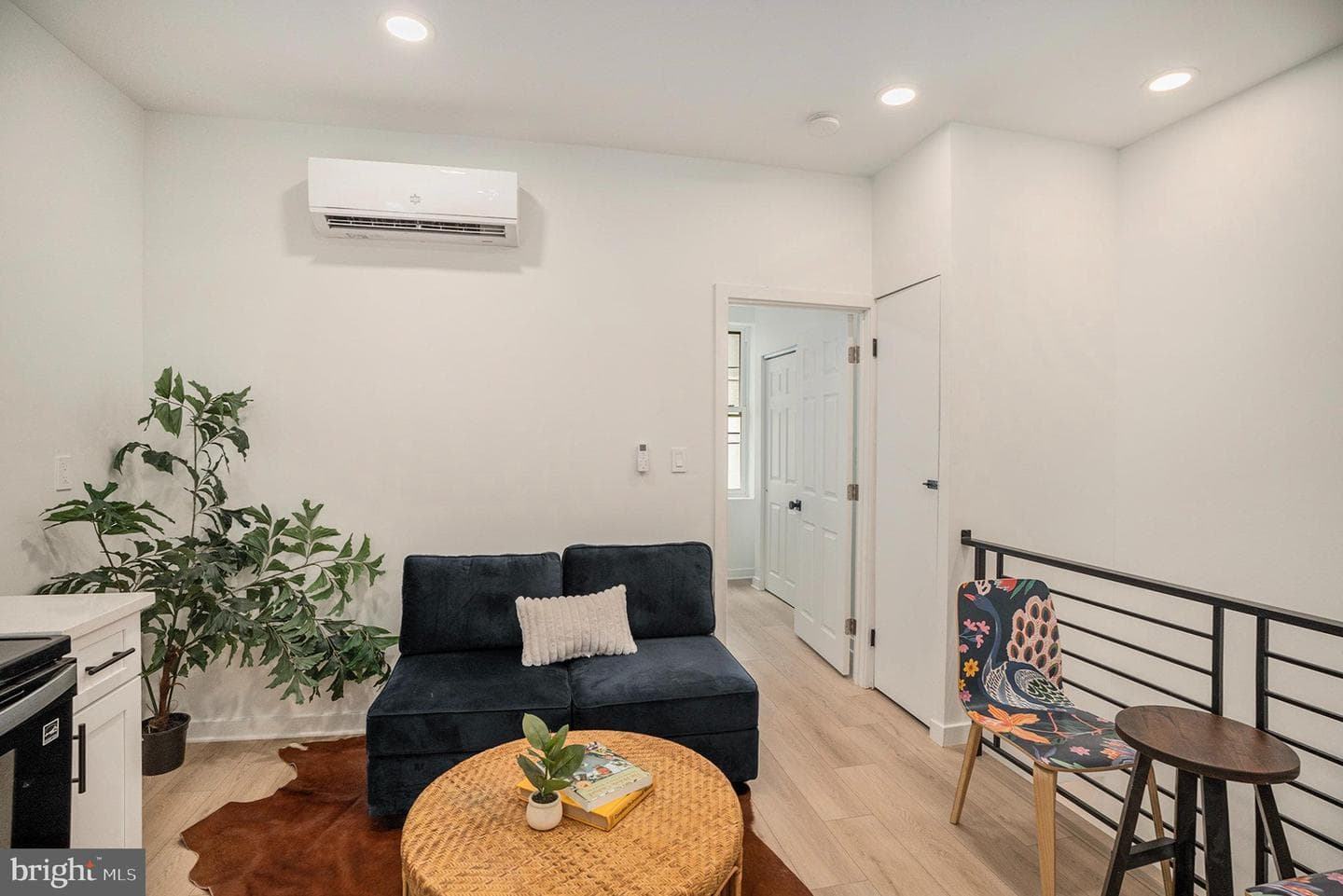 4429 Greene Street photo 8