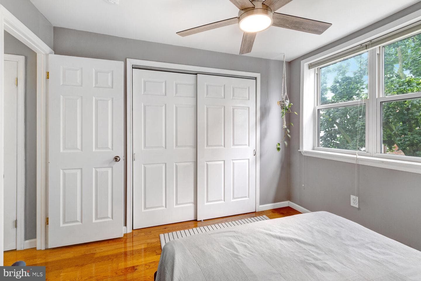 2937 S Sydenham Street photo 16