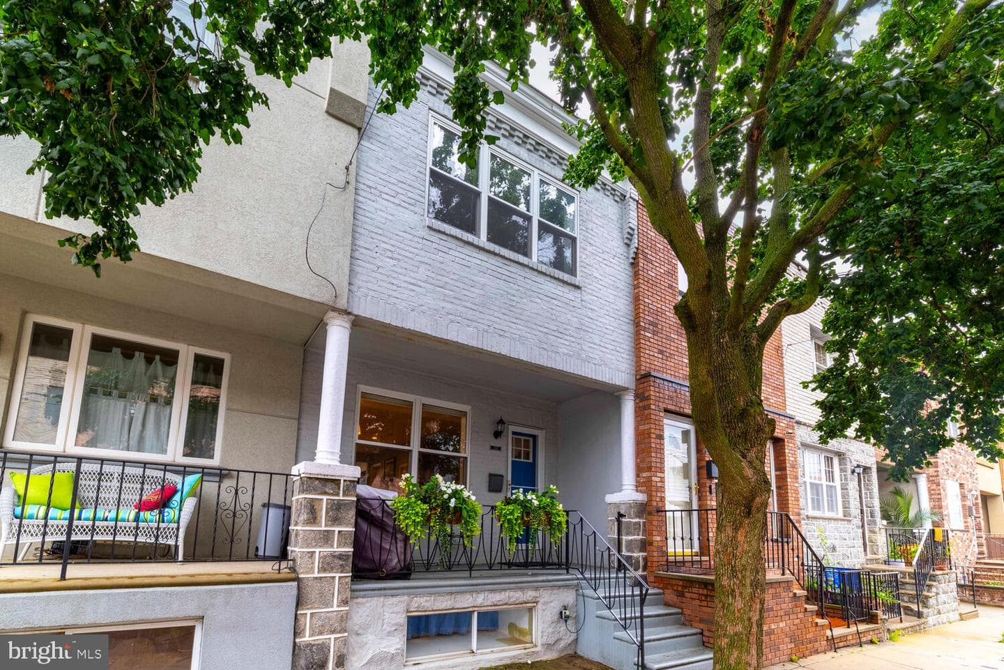 2937 S Sydenham Street photo 2