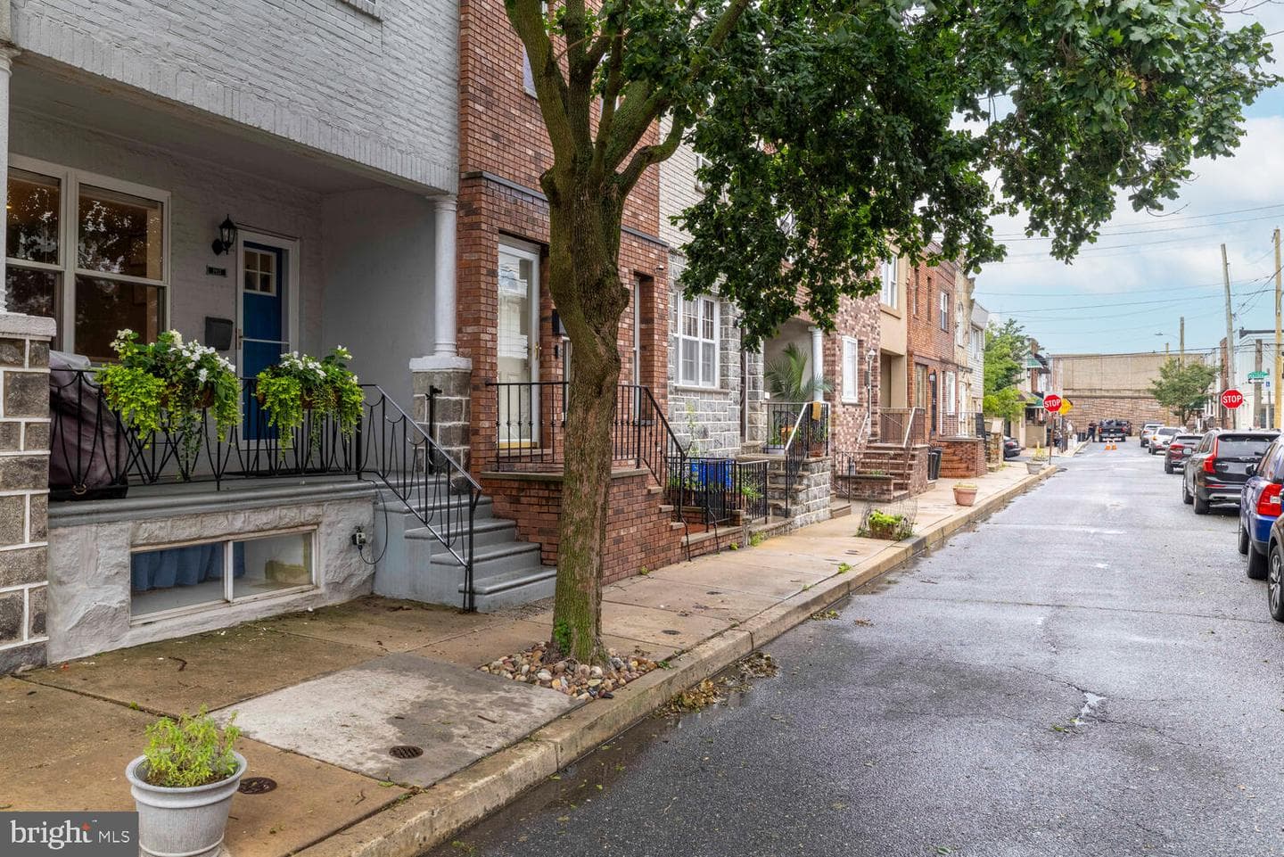 2937 S Sydenham Street photo 3