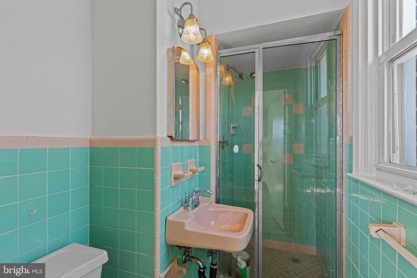 1703 Danforth Street photo 18
