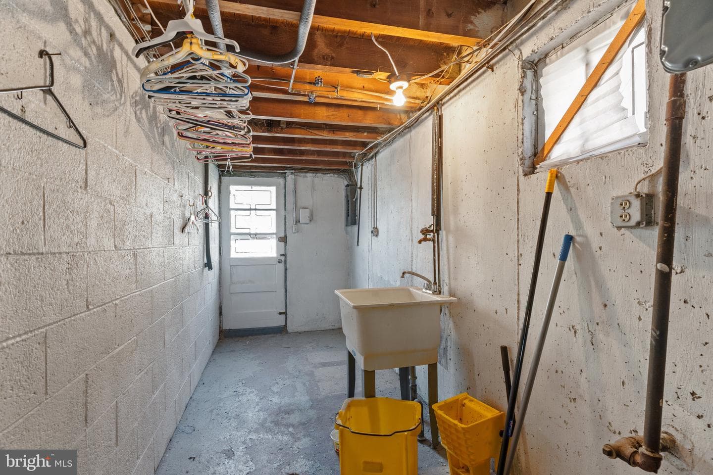1703 Danforth Street photo 22