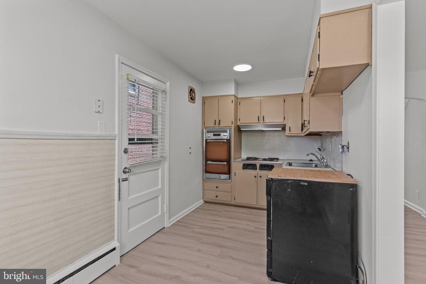 1703 Danforth Street photo 9