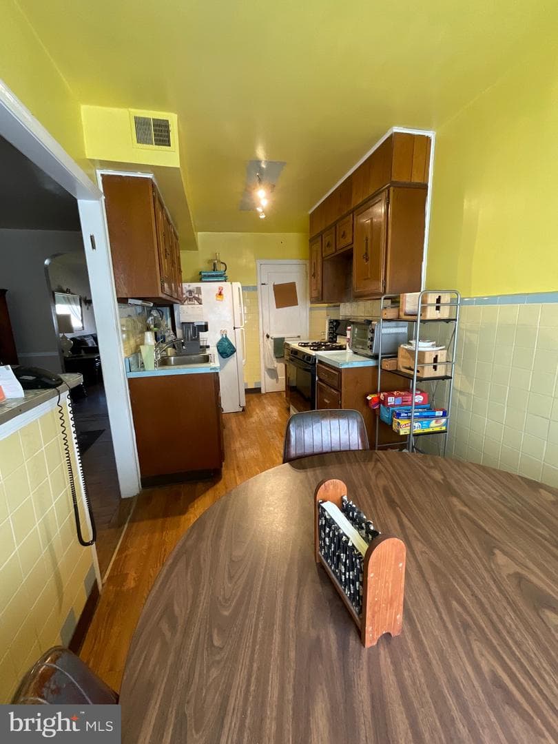 7129 Oakland Street photo 6