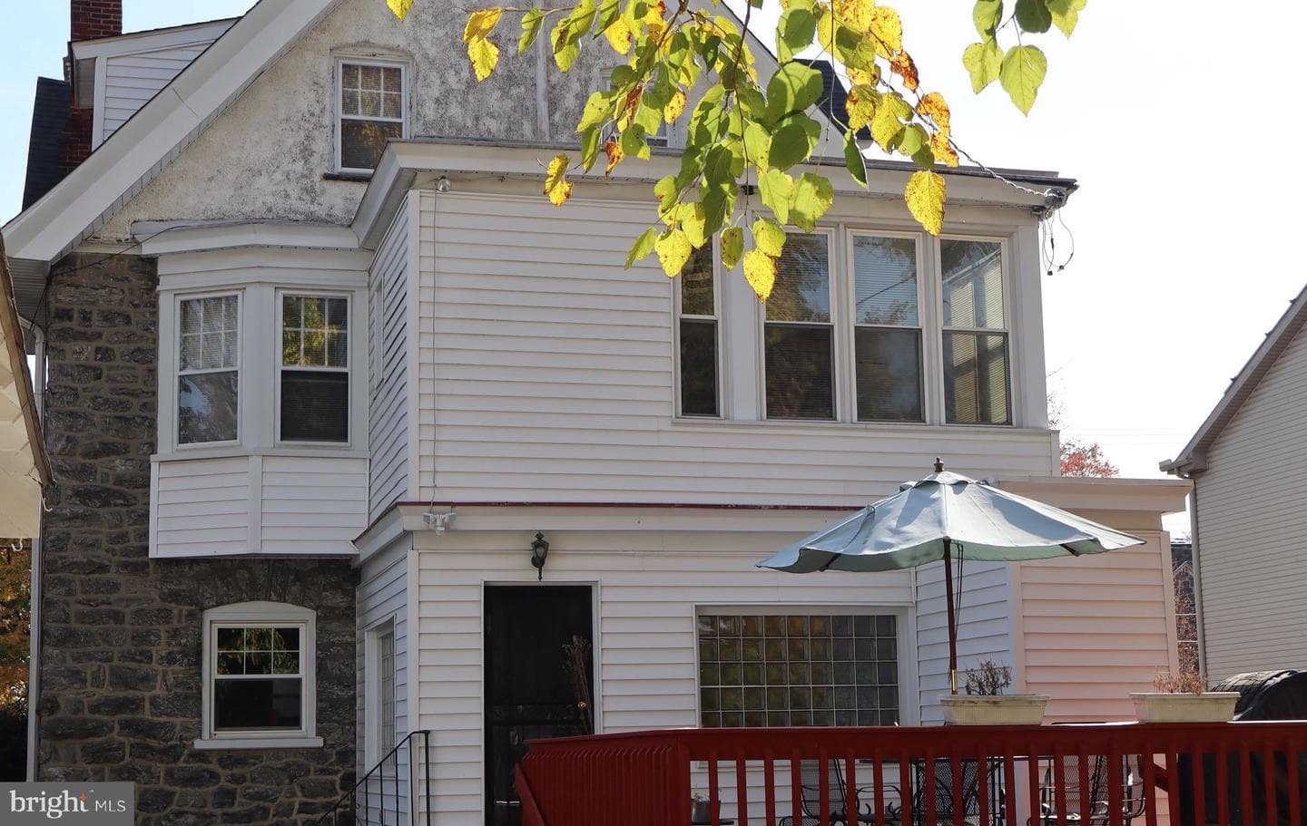 5843 Woodbine Avenue photo 4