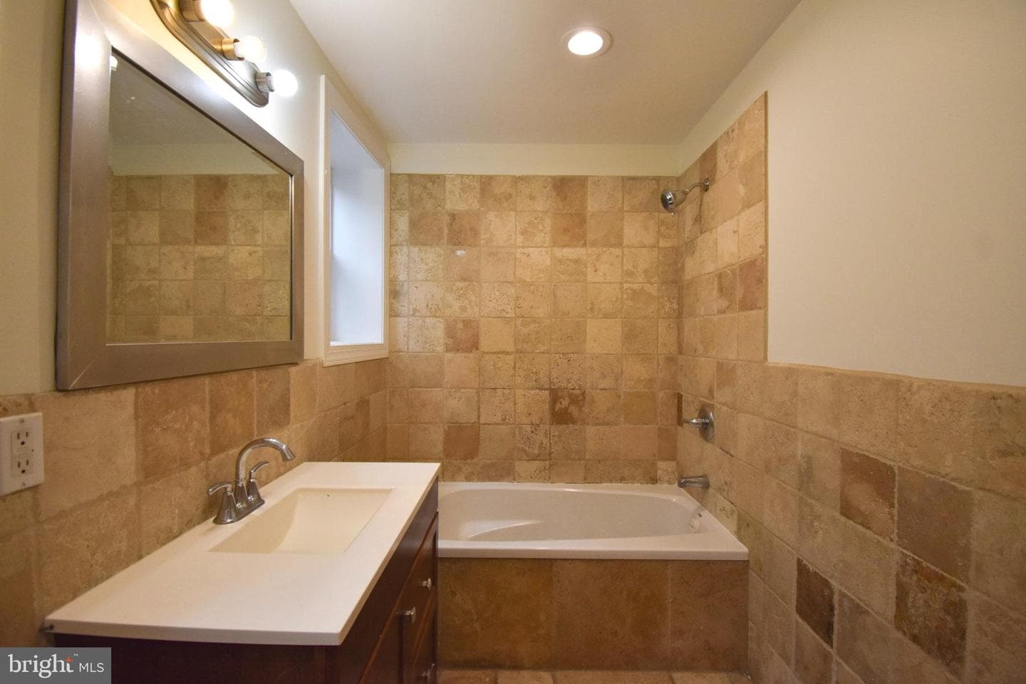 6230 Carpenter Street photo 18