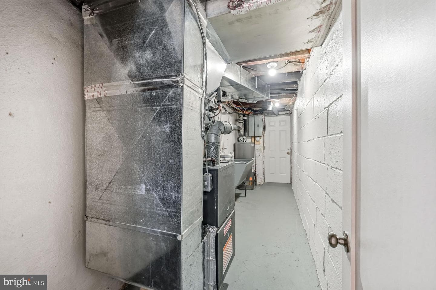 6164 Tackawanna Street photo 15