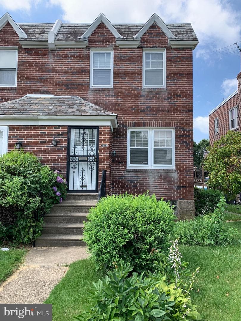 1116 Unruh Avenue photo 2