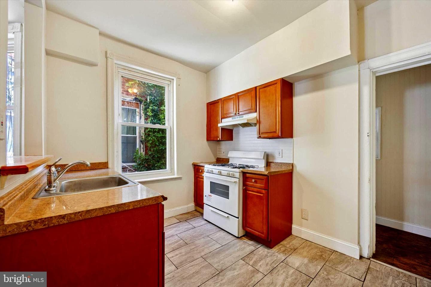1549 N Wanamaker Street photo 6